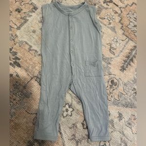 0-3 Sleeveless Snap Romper -Fog